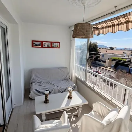 Le Richelieu With Small Sea View * בנדול
