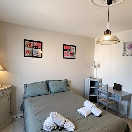 דירה Le Richelieu With Small Sea View