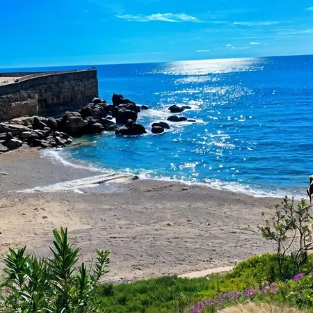 דירה Le Richelieu With Small Sea View