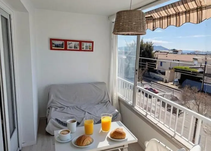 公寓 Le Richelieu With Small Sea View *